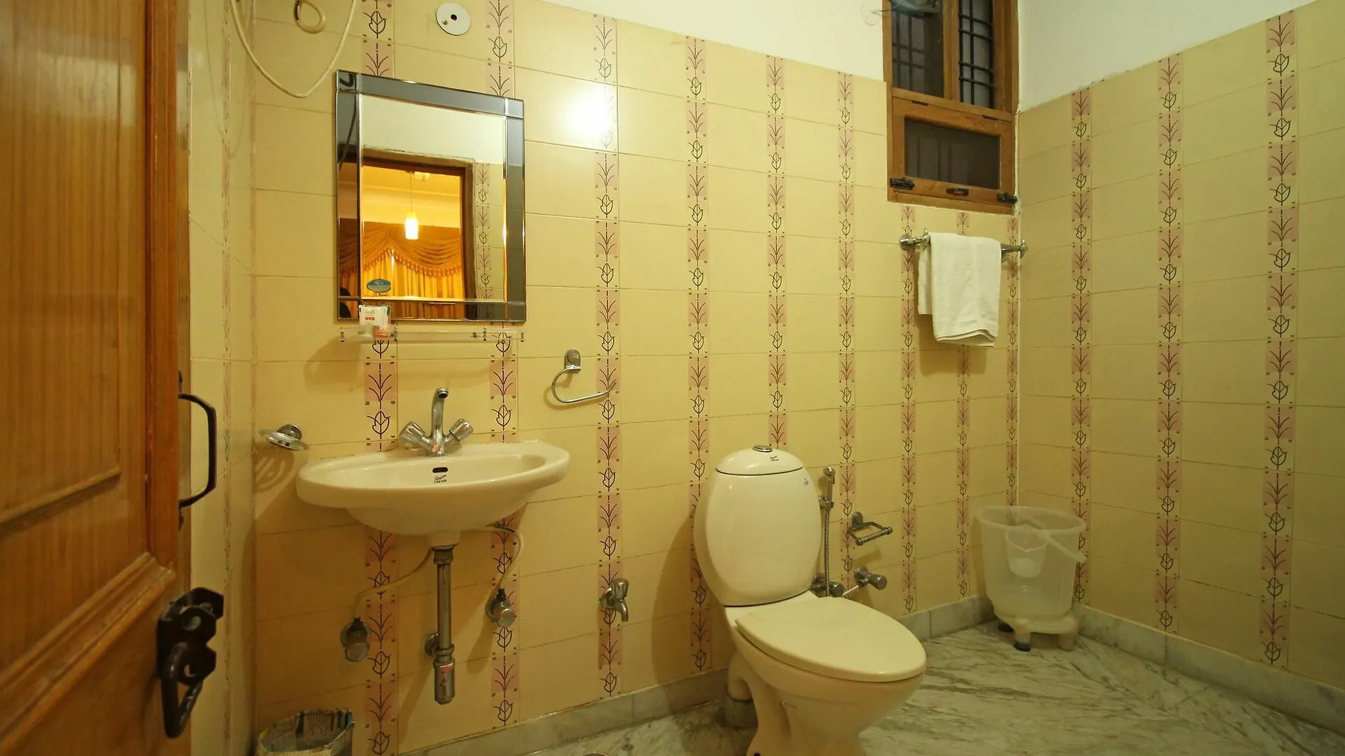 Hotel Oyo 6835 Green Residency Gurgaon