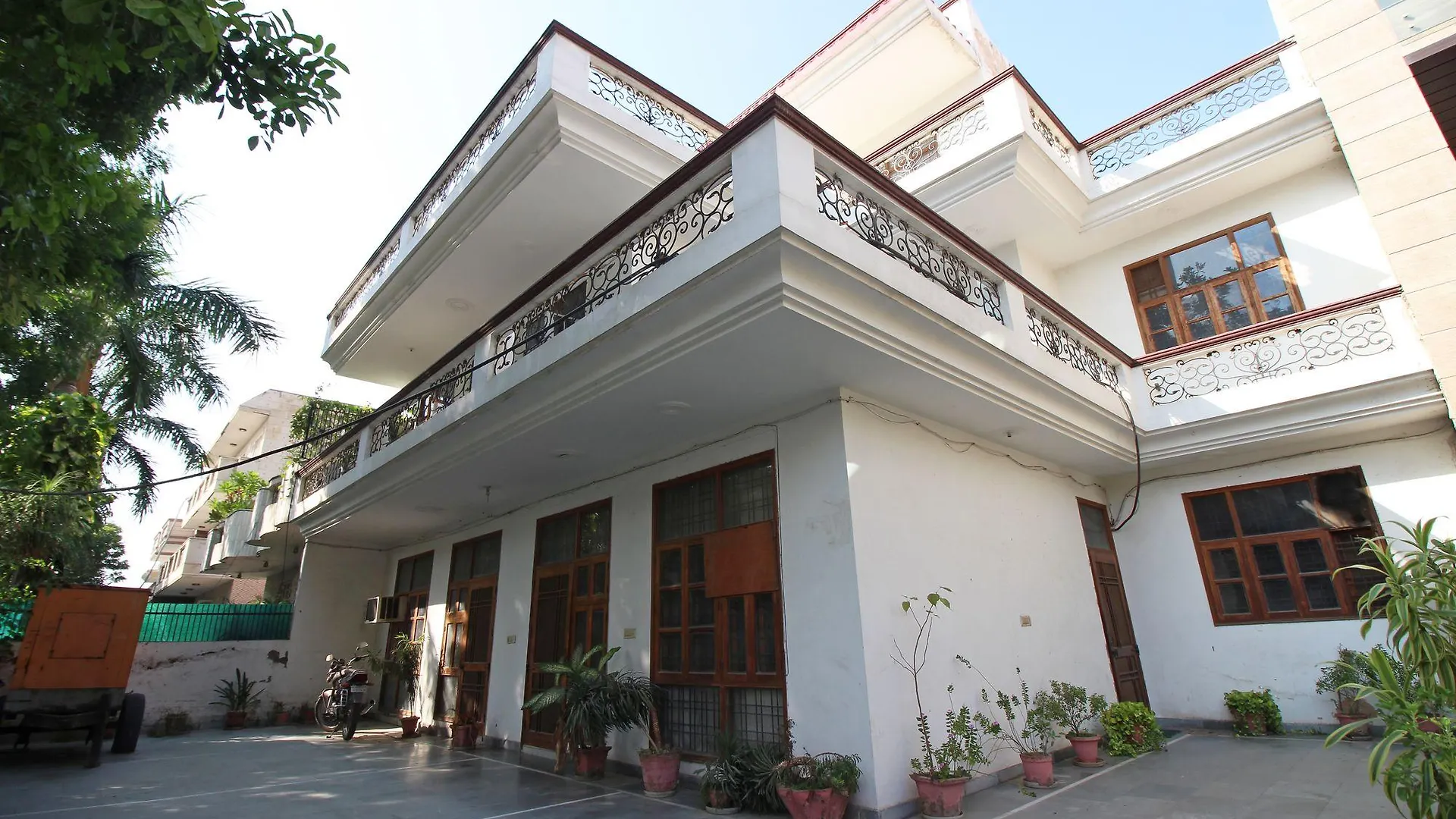 Oyo 6835 Green Residency Gurgaon