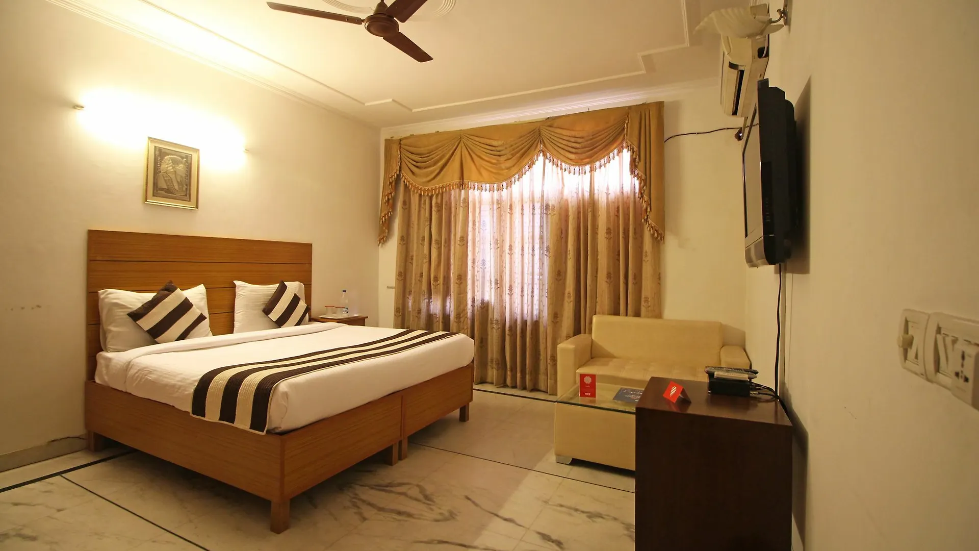 Oyo 6835 Green Residency Gurgaon